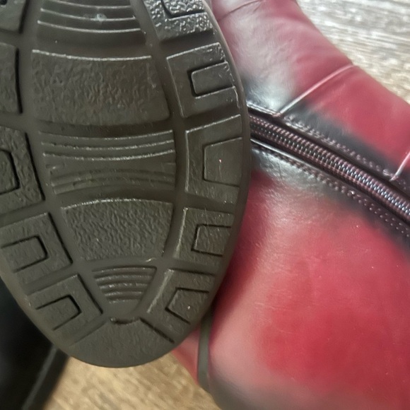 Vangelo lined boots in new condition a few times by my Mom😂 too funky for her6.5 - Picture 6 of 10